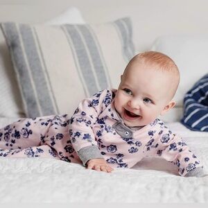 Burt’s Bees Baby Organic Cotton Pink Floral Footed Onsie 0-3 Month NWT